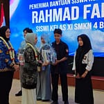 Disdikbud Kalsel Salurkan Bantuan Siswa Kurang Mampu untuk 10.030 Pelajar c7530dd9-a6dc-4486-9638-573f0c49d0b7-1536x1152