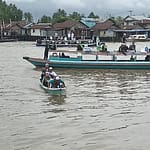 Jemaah Haul ke-79 Habib Hamid Basirih Padati Dermaga, Transportasi Air Jadi Pilihan WhatsApp Image 2025-11-09 at 20.41.04