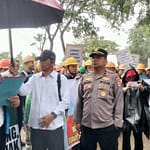 TKBM Banjarmasin Demo Tuntut KSOP Banjarmasin Tegas Soal Floating Crane PHOTO-2025-12-08-15-15-37