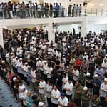 Jemaah Padati Salat Jumat Perdana di Masjid Syekh Arsyad Al-Banjari, Muhidin Dorong Jadi Pusat Kegiatan Keagamaan IMG_5196-715x400