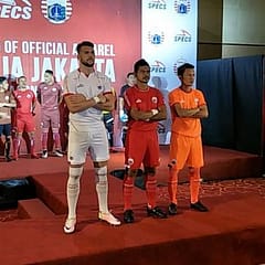 Jersey Persija Laku Keras Usai Juara Piala Presiden Persija luncurkan jersey dan skuat