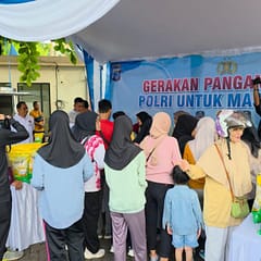 Ribuan Kilogram Beras Ludes Terjual Melalui Program Gerakan Pangan Murah, Ditreskrimsus Polda Kalsel. WhatsApp Image 2025-09-21 at 16.08.38