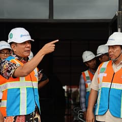 Dirut Pelindo Kunjungi Pelabuhan Banjarmasin, Dorong Peningkatan Kinerja Logistik 2025 WhatsApp Image 2025-11-13 at 13.00.23