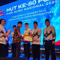 PGRI Kalsel Raih Penghargaan Nasional SIK PGRI 2025 WhatsApp-Image-2025-12-01-at-13.52.27