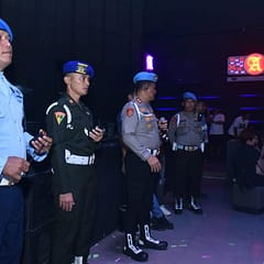 Propam Polda Kalsel dan POM TNI Gelar Operasi Gabungan di THM Jelang Natal & Tahun Baru WhatsApp Image 2025-12-21 at 15.00.04