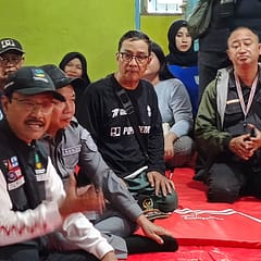 Menteri Sosial Tinjau Pengungsi Banjir di Sungai Tabuk WhatsApp Image 2026-01-04 at 17.51.50