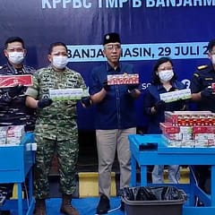 Bea Cukai Kalbagsel Musnahkan Rokok Ilegal dan Minuman Beralkohol Senilai Puluhan Miliar Rupiah WhatsApp Video 2026-07-29 at 16.30.57