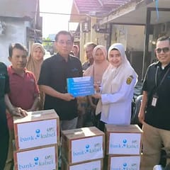 Bank Kalsel Salurkan Bantuan untuk Warga Terdampak Kebakaran di Banjarmasin Bantuan-Bank-Kalsel